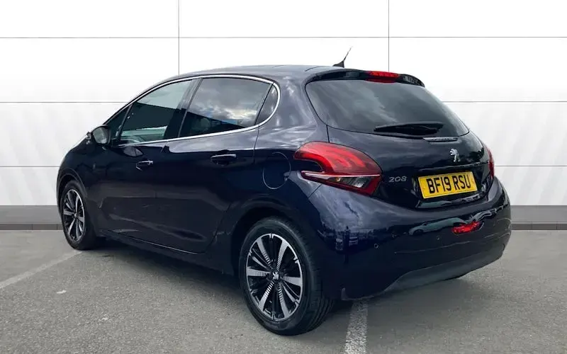 Gebraucht Peugeot 208 82 PS (60 kW) 2019 Blau Kleinwagen