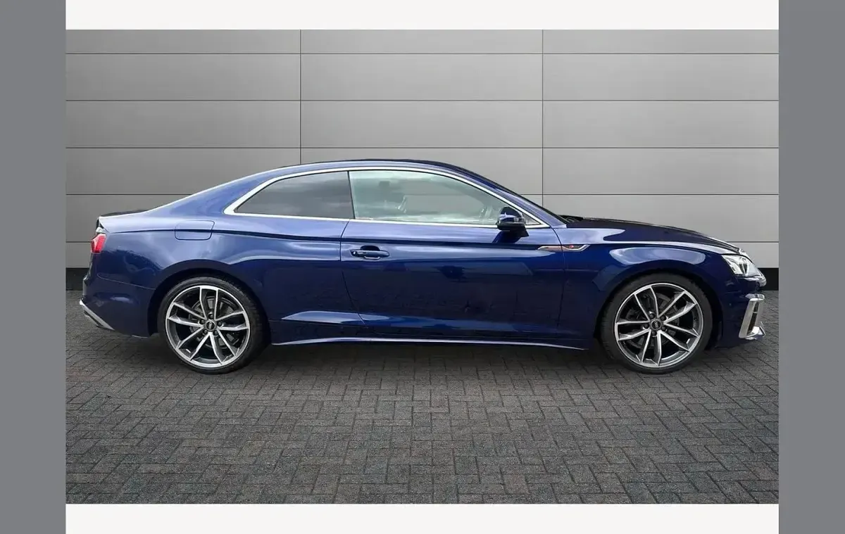 Używany Audi A5 S-Line 150 KM (110 kW) 2023 Niebieski Coupe
