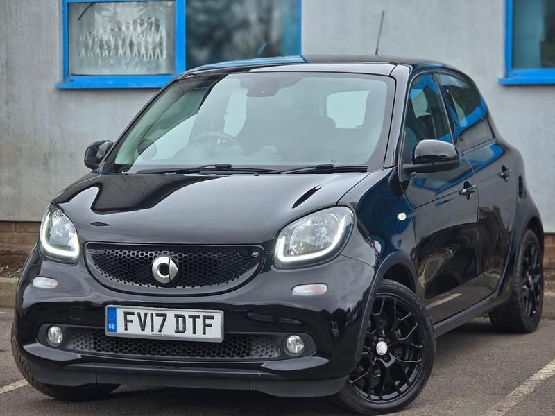 Used Smart ForFour Premium 90 HP (66 kW) 2017 Black Hatchback