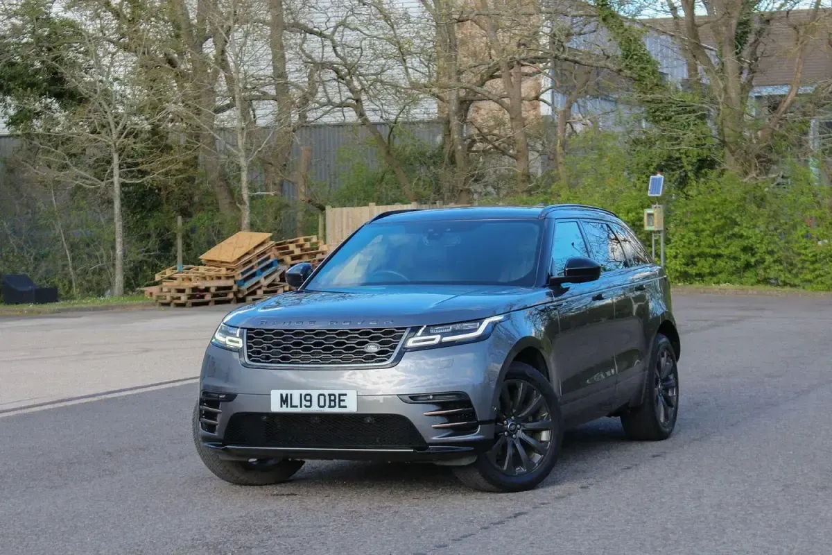Used Land Rover Range Rover Velar SE Dynamic 2019 Grey SUV