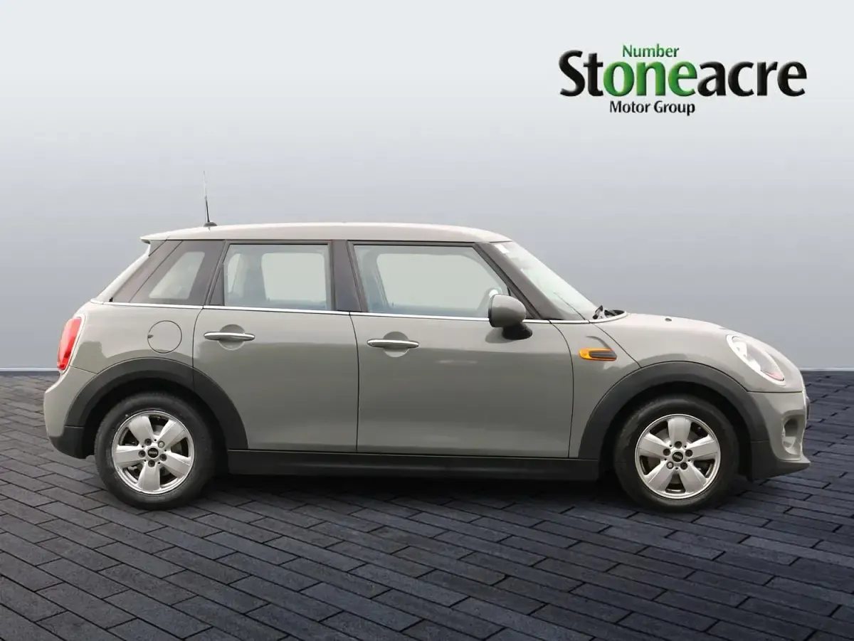 Used Mini Cooper Hatch 134 HP (98 kW) 2017 Grey Hatchback