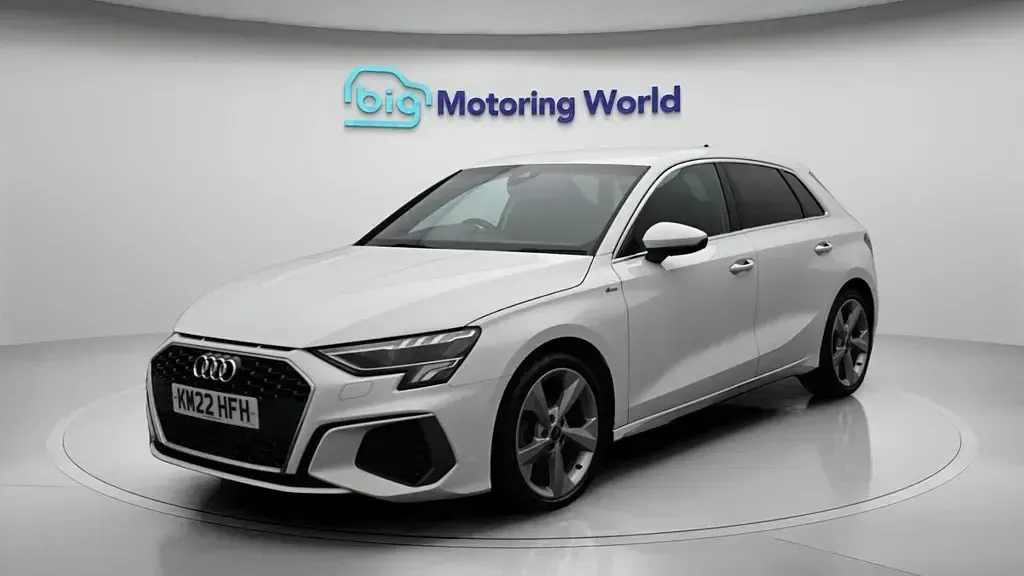 Used Audi A3 Sportback S-Line 200 HP (147 kW) 2022 White Hatchback