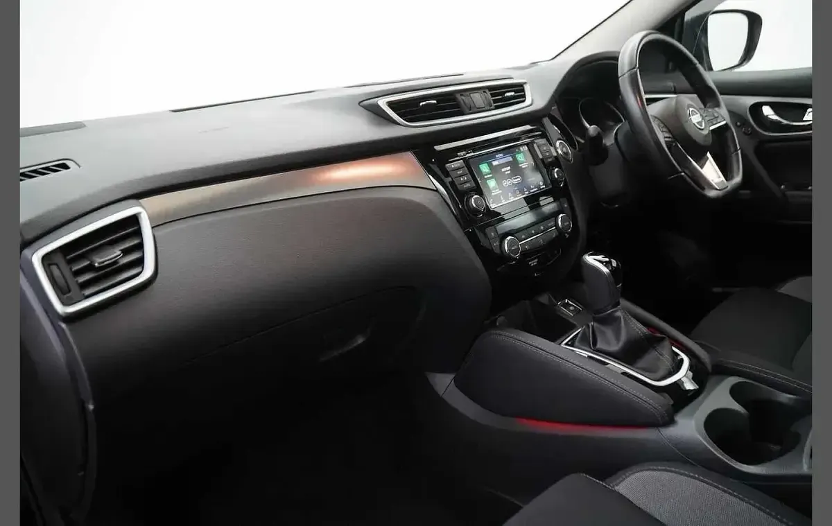 Used Nissan Qashqai N-Connecta 158 HP (116 kW) 2019 Grey SUV