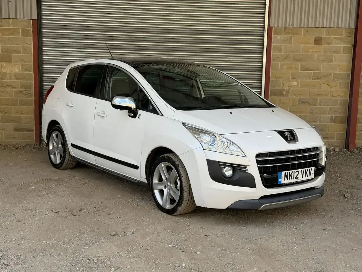 Used Peugeot 3008 163 HP (119 kW) 2012 White Estate