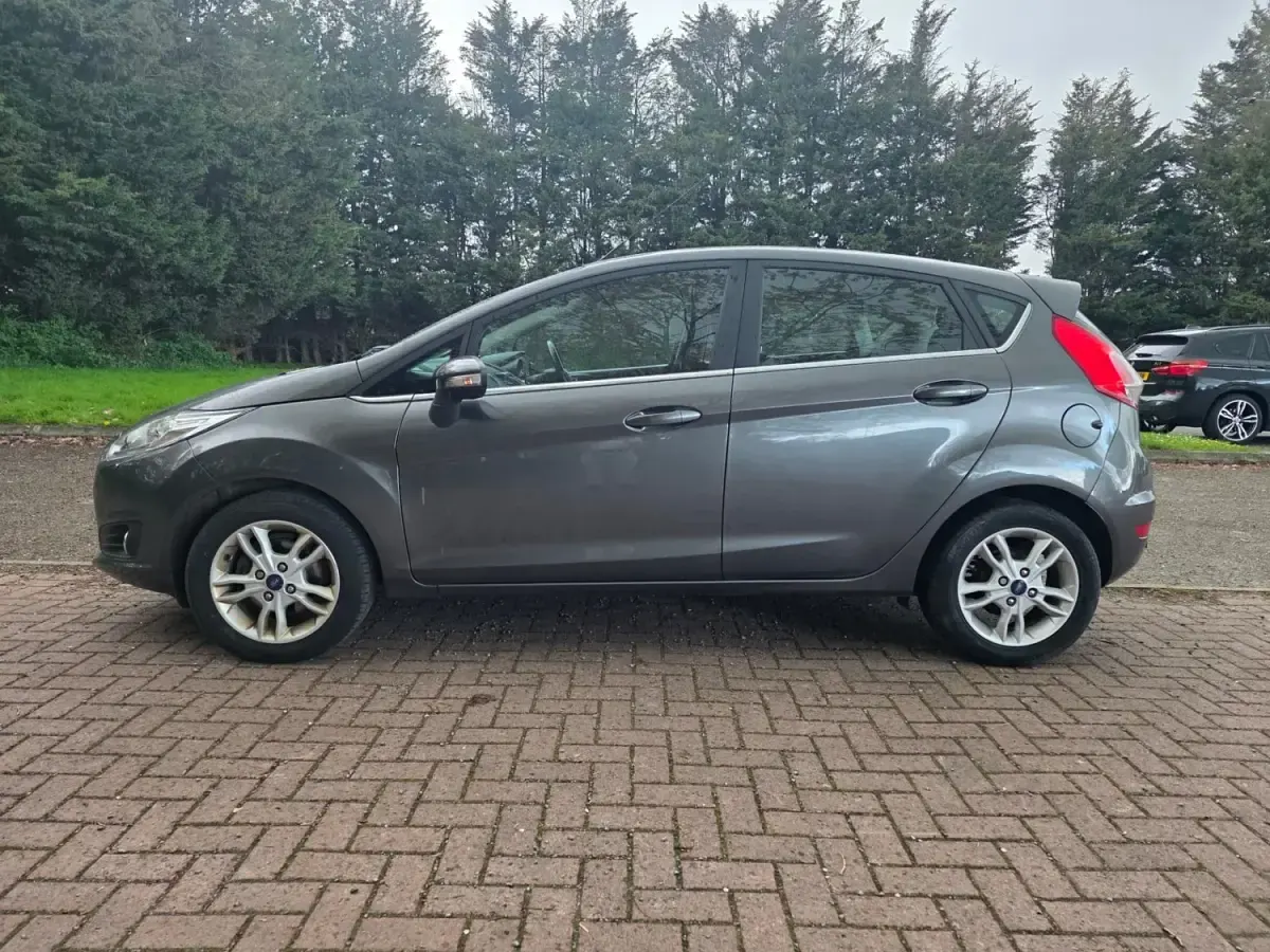 Used Ford Fiesta Zetec 2017 Grey Hatchback