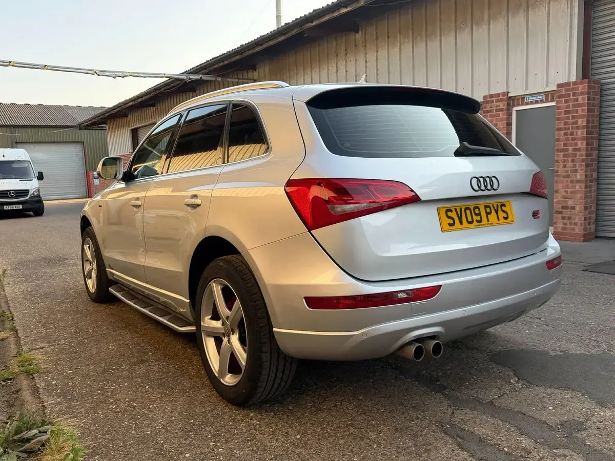 Used Audi Q5 2009 Silver SUV