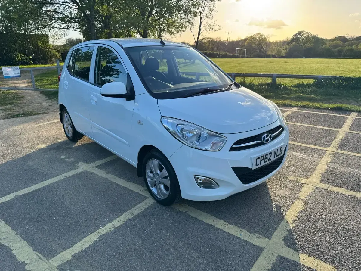 Used Hyundai i10 Active 2013 White Hatchback