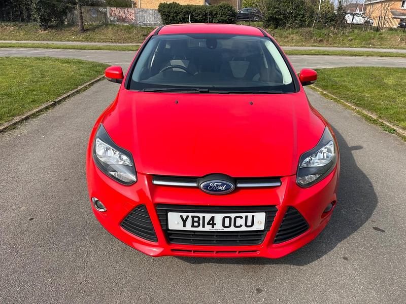 Used Ford Focus Zetec 2014 Red Hatchback