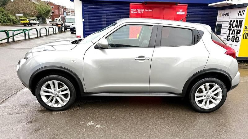Used Nissan Juke Tekna 110 HP (80 kW) 2010 Silver SUV