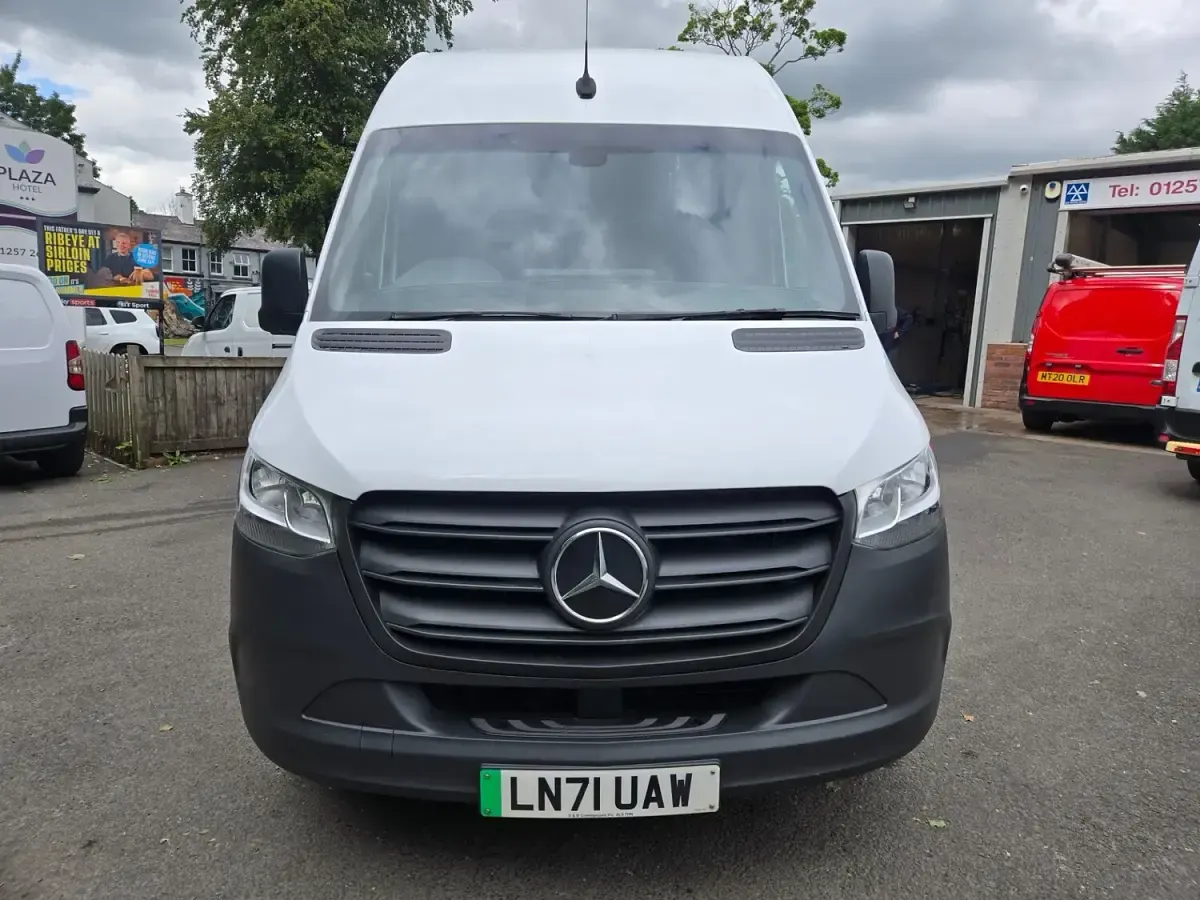 Used Mercedes E-Sprinter Progressive 85 kW (116 HP) 2021 White Van