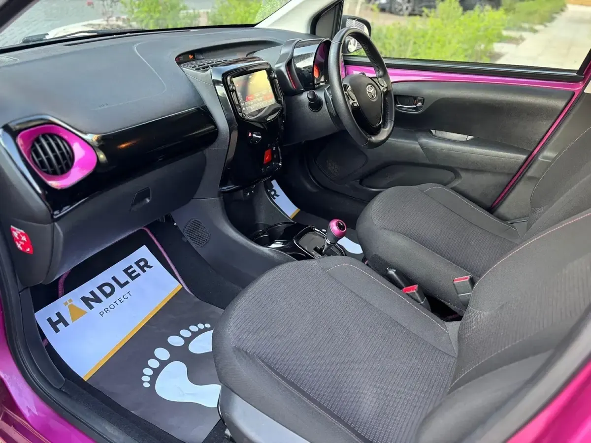 Used Toyota Aygo X-cite 72 HP (52 kW) 2019 Mauve/purple Hatchback