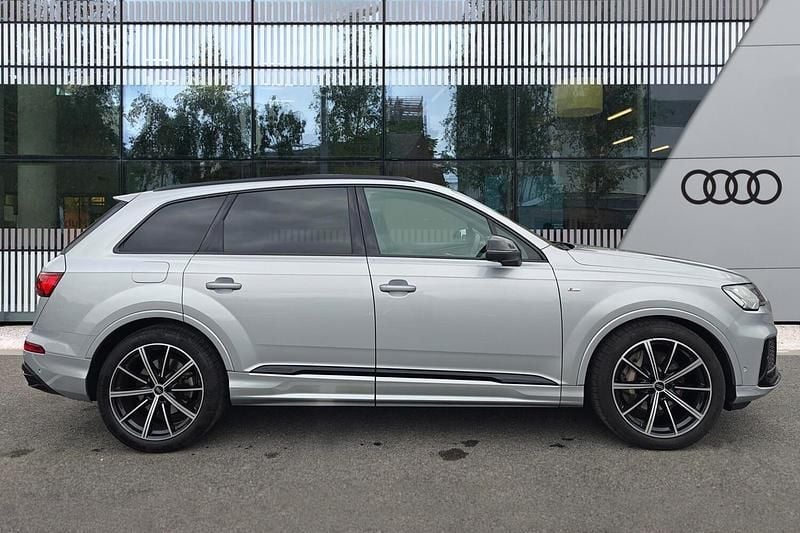 Used Audi Q7 Black Edition 281 HP (206 kW) 2022 Silver SUV