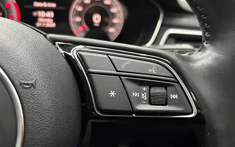 Used Audi A4 Sport 190 HP (139 kW) 2019 White Estate
