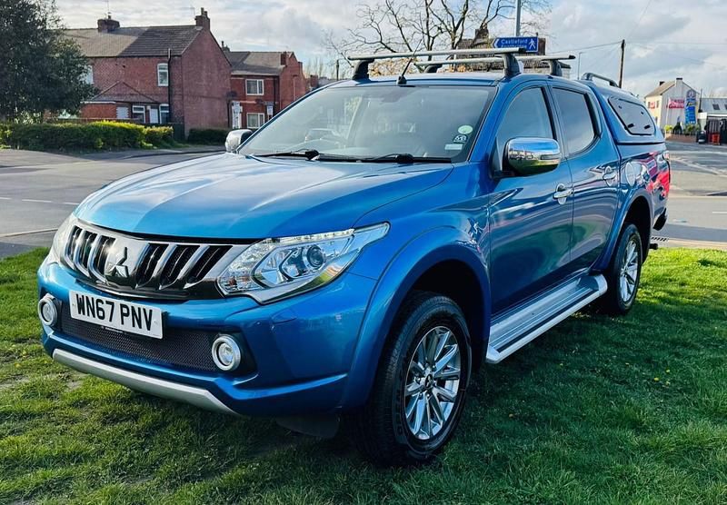 Used Mitsubishi L200 2017 Blue Pickup
