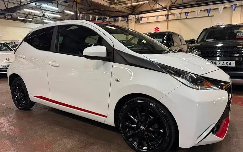 Used Toyota Aygo x-press 69 HP (50 kW) 2017 Hatchback