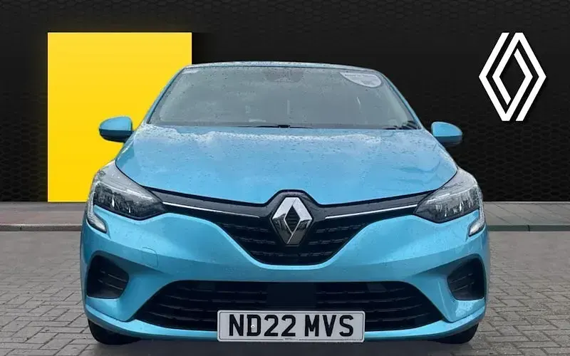 Used Renault Clio Iconic 90 HP (66 kW) 2022 Blue  Hatchback