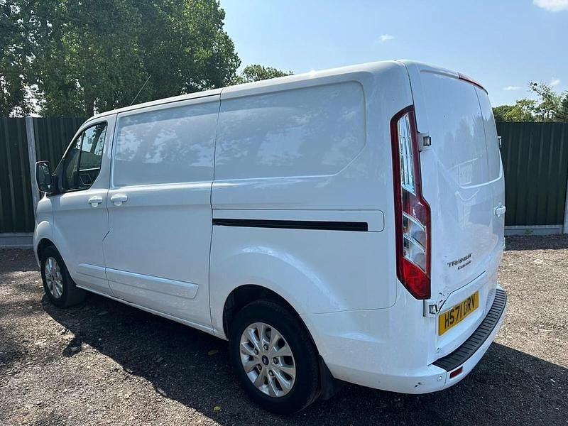 Used Ford Transit Custom Limited 130 HP (95 kW) 2021 White Van