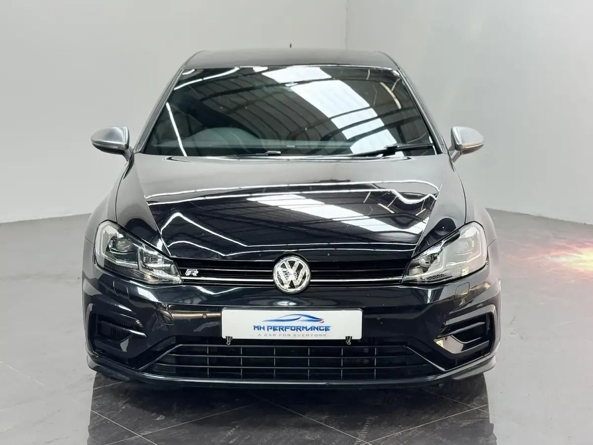 Used VW Golf VII R 300 HP (220 kW) 2019 Black Hatchback