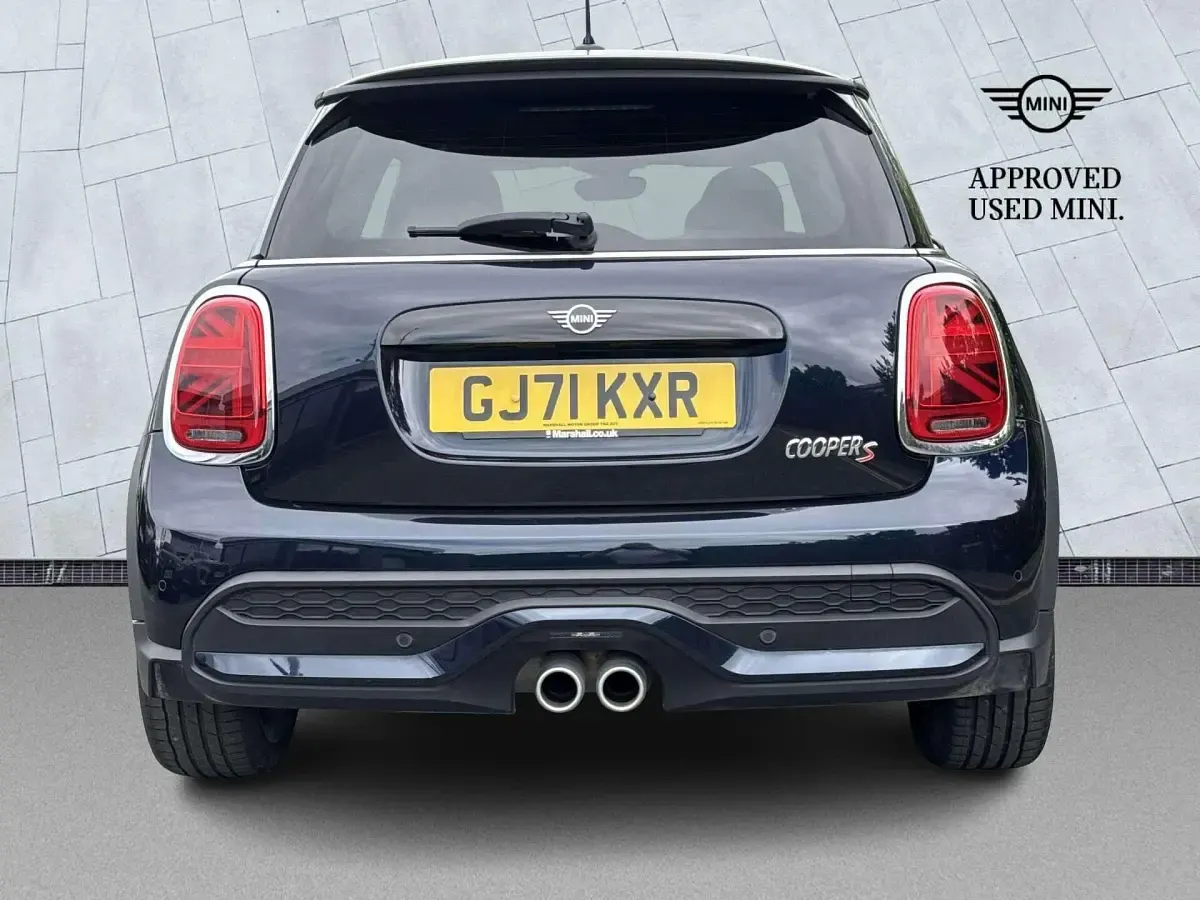 Used Mini Cooper S Exclusive 176 HP (129 kW) 2021 Black Hatchback