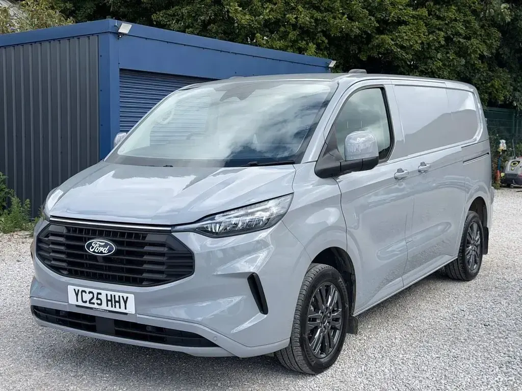 Used Ford Transit Custom Limited 136 HP (100 kW) 2025 Grey Van