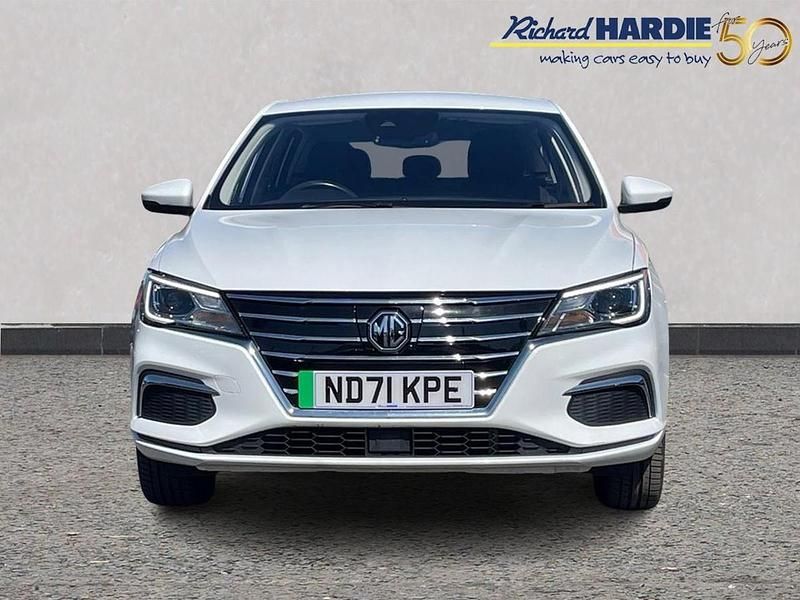 White Used 2021 MG MG5 EV Excite Estate | £10,799 (Fair price) - Image 1/3