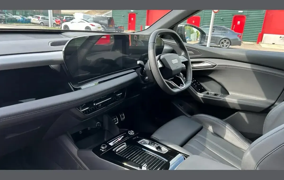 Used Audi Q6 e-tron Sport 185 kW (252 HP) 2025 Black SUV