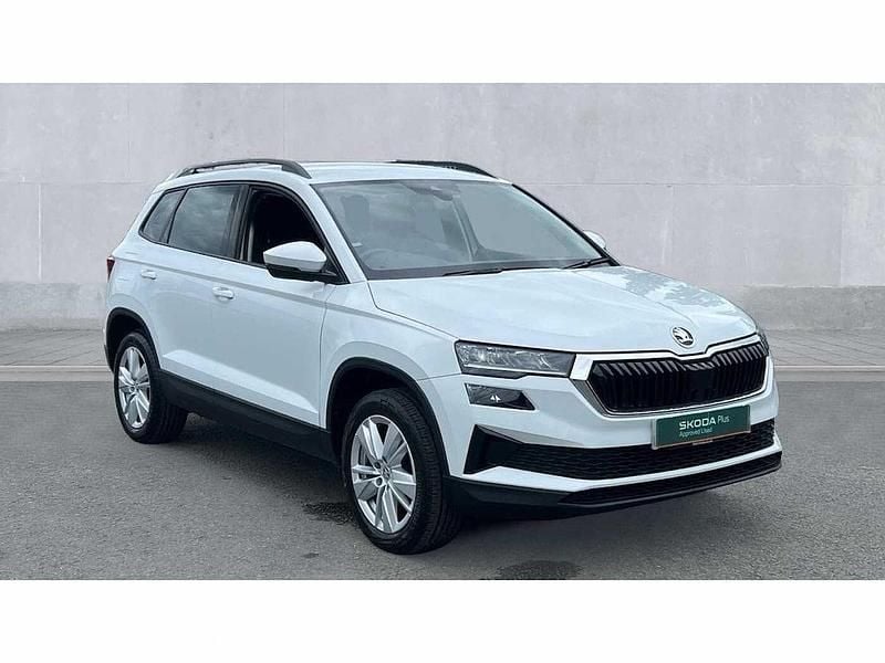 Metallic moon white Used 2024 Skoda Karoq SE Drive SUV | £20,780 (Super price) - Image 1/4