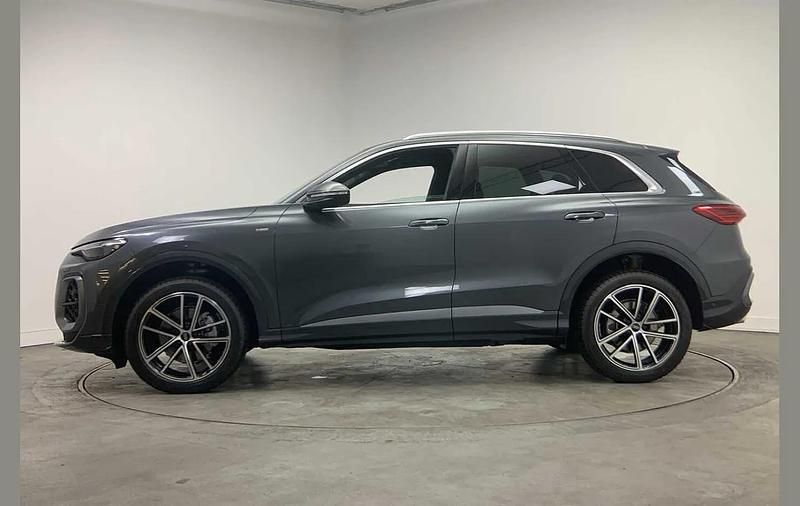 Ny Audi Q5 S-Line 268 HK (197 kW) 2025 Grå SUV