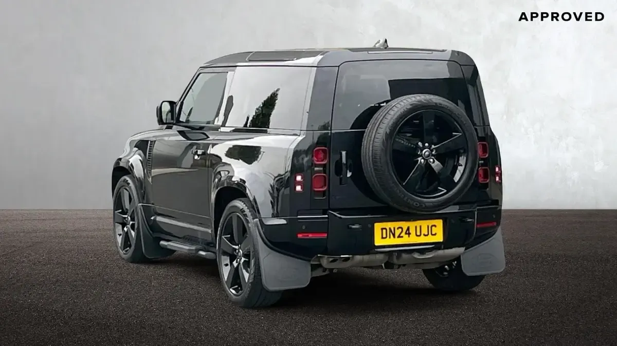 Usado Land Rover Defender HSE Dynamic 2024 Preto SUV