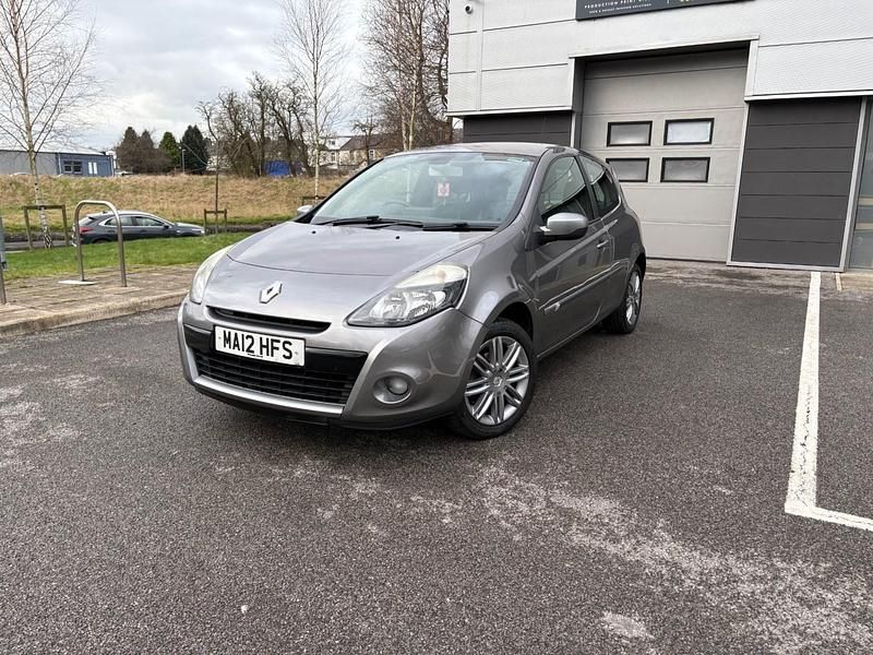 Used Renault Clio IV Dynamique 75 HP (55 kW) 2012 Grey Hatchback