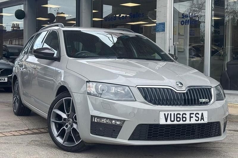 Used Skoda Octavia vRS 184 HP (135 kW) 2016 Grey Hatchback
