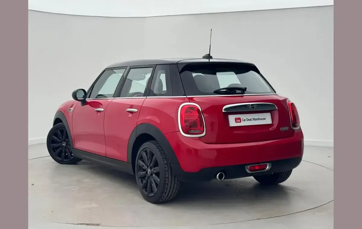 Used Mini Cooper Exclusive 134 HP (98 kW) 2019 Red Hatchback