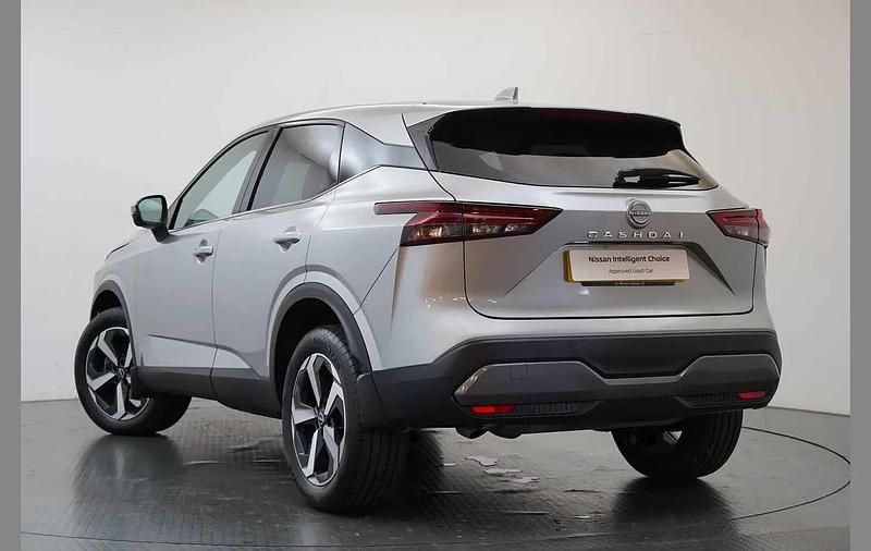 Used Nissan Qashqai N-Connecta 155 HP (114 kW) 2023 Silver SUV