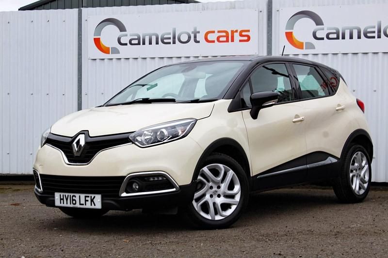 Used Renault Captur Dynamique 2016 White SUV
