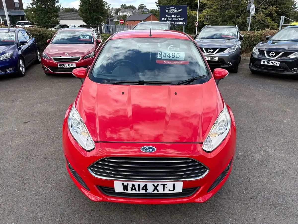 Used Ford Fiesta Zetec 2014 Red Hatchback