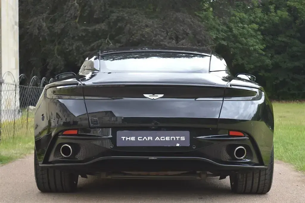 Used Aston Martin DB11 608 HP (447 kW) 2018 Black Coupe