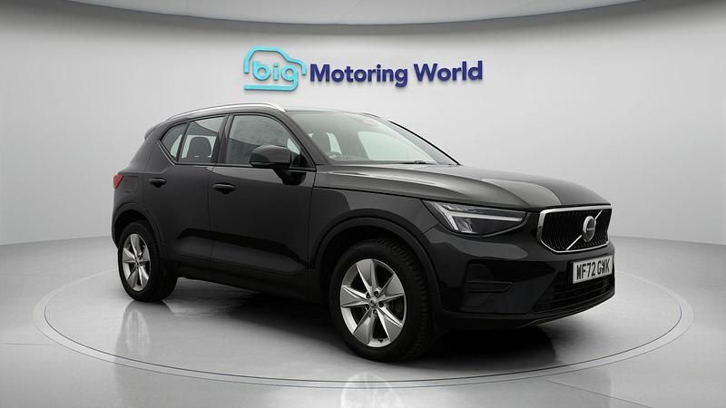 Black Used 2022 Volvo XC40 Core SUV | £20,900 (Good price) - Image 1/4