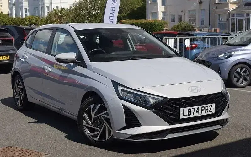Used Hyundai i20 Advanced 101 HP (74 kW) 2024 Hatchback