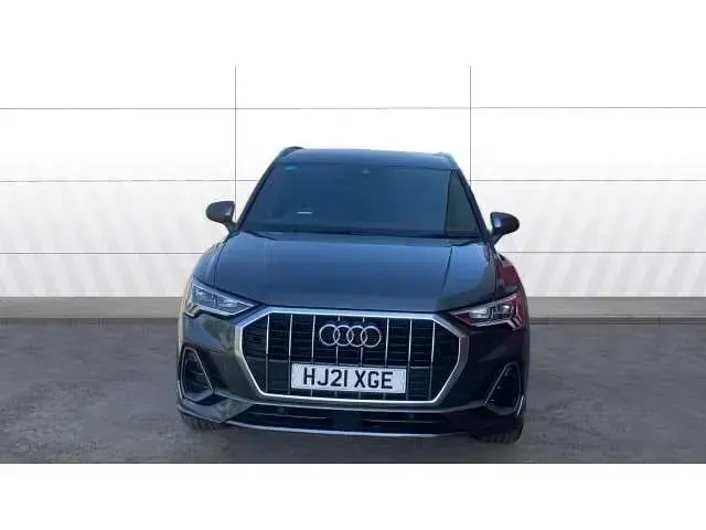 Używany Audi Q3 S-Line 150 KM (110 kW) 2021 Szary SUV