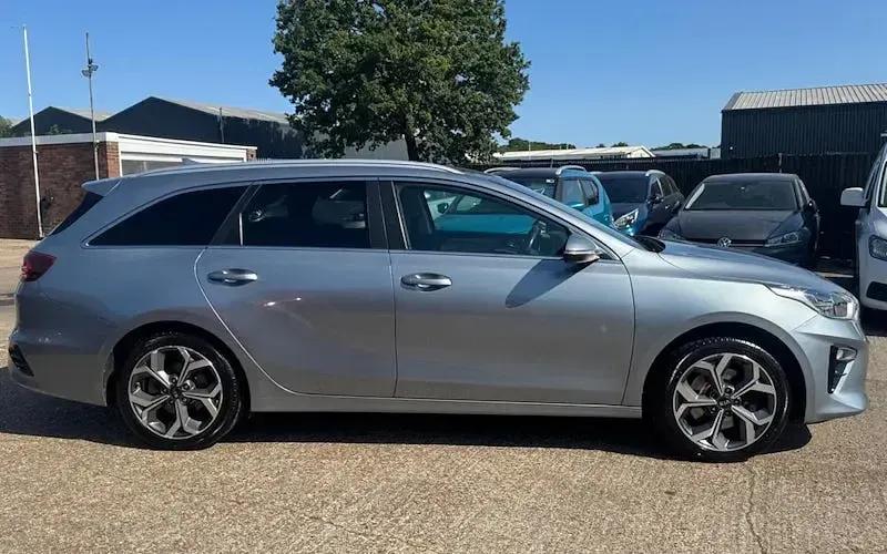 Used Kia Ceed Sportswagon 116 HP (85 kW) 2018 Silver Estate