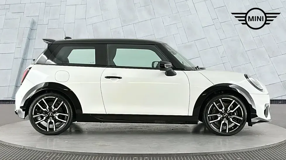 New Mini Cooper Hatch 113 kW (154 HP) 2025 White Hatchback