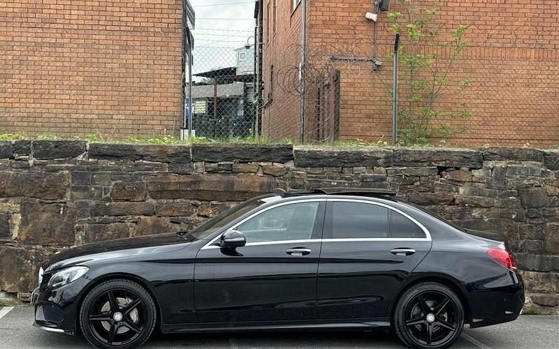 Used Mercedes C220 AMG Line Premium 170 HP (125 kW) 2016 Sedan
