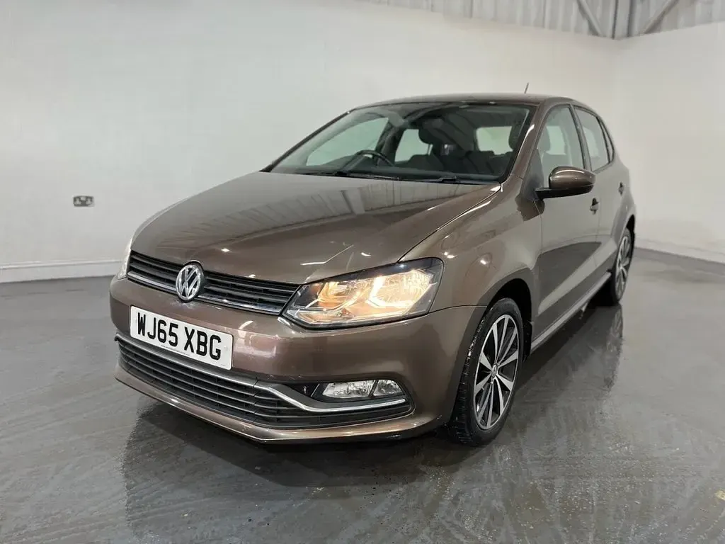 Used VW Polo SE 90 HP (66 kW) 2015 Brown Hatchback