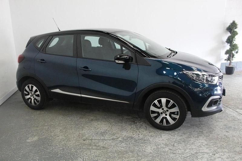 Begagnad Renault Captur Play 2020 Blå SUV