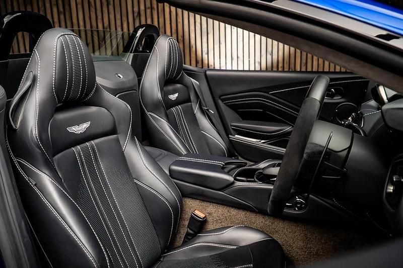 Used Aston Martin V8 Vantage 510 HP (375 kW) 2023 Blue Cabriolet