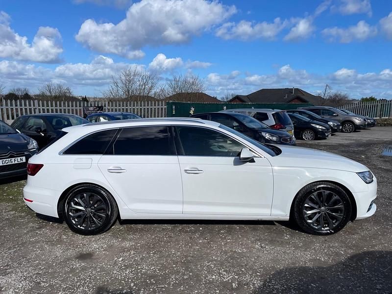Begagnad Audi A4 Business 2018 Vit Kombi