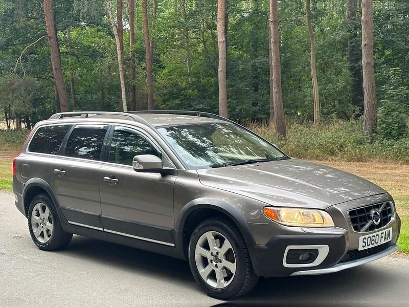 Grey Used 2011 Volvo XC70 SE SUV | £3,490 (Fair price) - Image 1/4