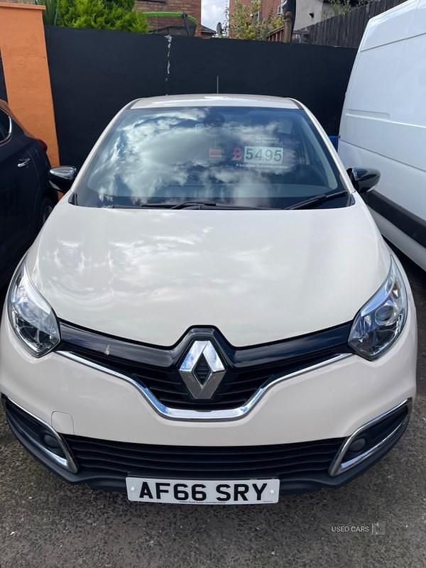 Cream Used 2016 Renault Captur Dynamique SUV | £5,495 (Fair price) - Image 1/1