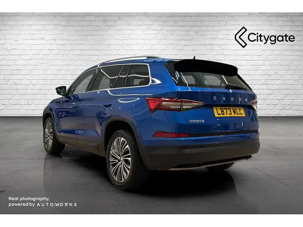 Used Skoda Kodiaq SE L Executive 110 HP (80 kW) 2023 Race blue metallic SUV
