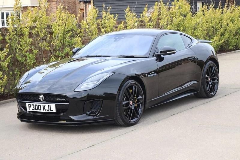 Usado Jaguar F-Type R-Dynamic 300 HP (220 kW) 2018 Preto Coupé
